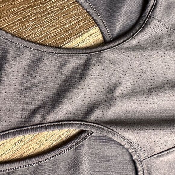 Under Armour Racer Tank Heatgear
Racer Tank Top - Womens size M - Harbo… - Picture 10 of 16